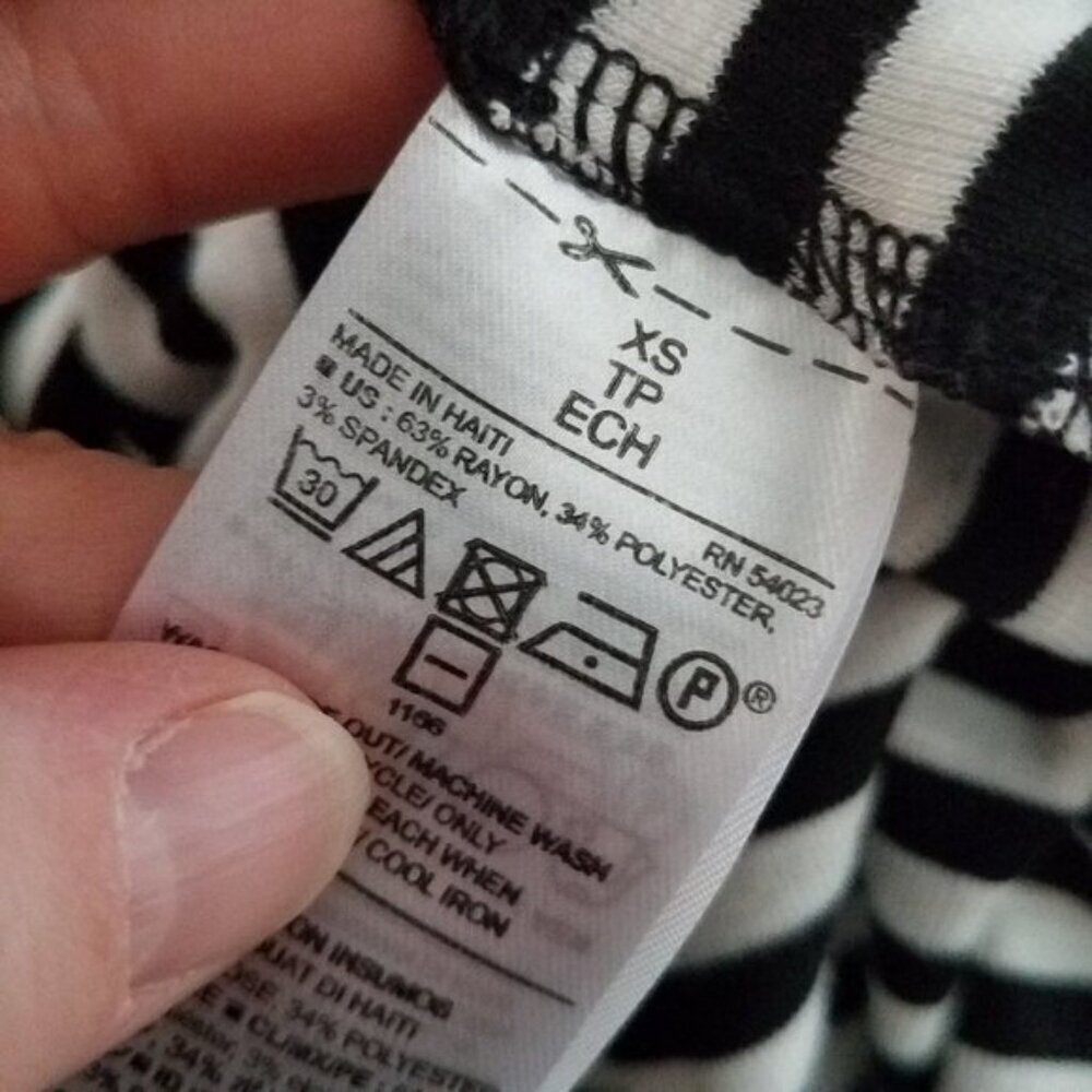 Old Navy Black White Striped Shirt Tunic Size XS Rayon Blend - Picture 8 of 8